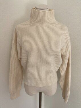Johnstons of Elgin Cashmere Sweater - S